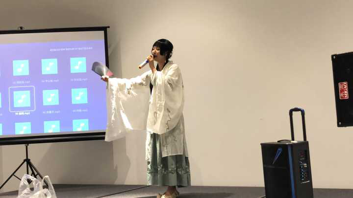 古风小姐姐的温柔献唱